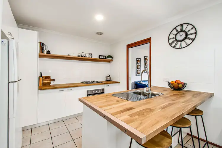 Fifth view of Homely house listing, 5 Thurgood Court, Gordon ACT 2906