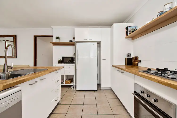 Sixth view of Homely house listing, 5 Thurgood Court, Gordon ACT 2906