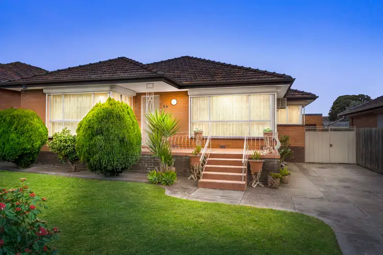 34 Huskisson Avenue, Lalor VIC 3075