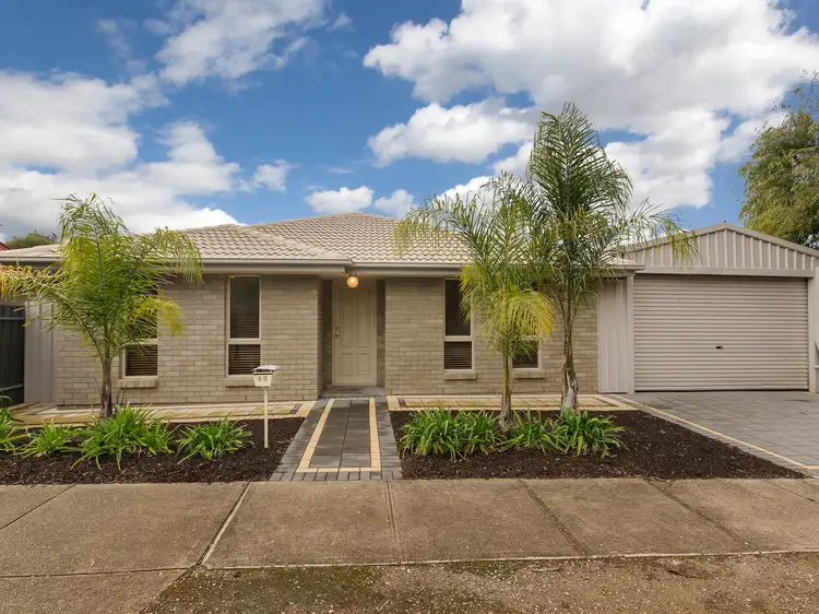 42 Seaview Road, Morphett Vale SA 5162
