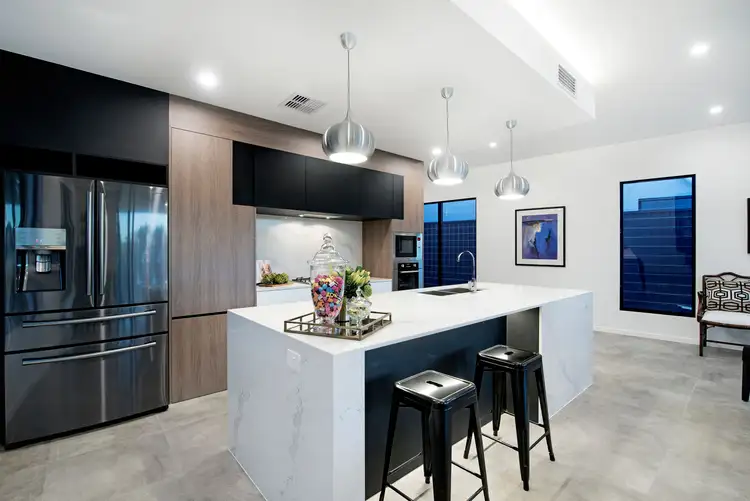 Fourth view of Homely house listing, 2/27 Verdichio Avenue, Mermaid Waters QLD 4218