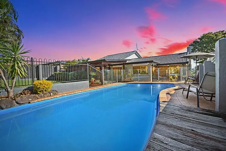 8 Durigan Place, Banora Point NSW 2486