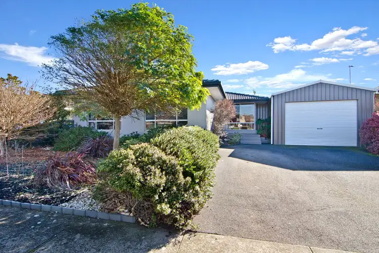 8 Pecten Avenue, Warrnambool VIC 3280