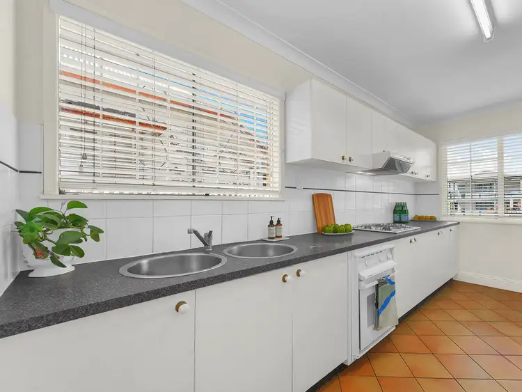 Seventh view of Homely apartment listing, 1/104 Oriel Road, Clayfield QLD 4011