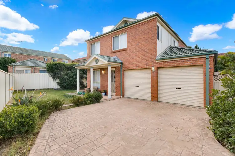 8 Buna Close, Mount Annan NSW 2567