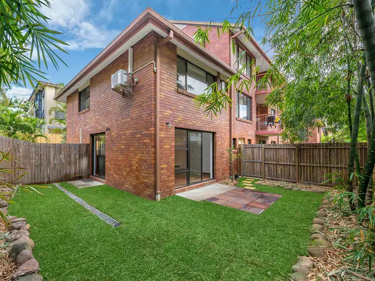 2/16 Holland Street, Toowong QLD 4066