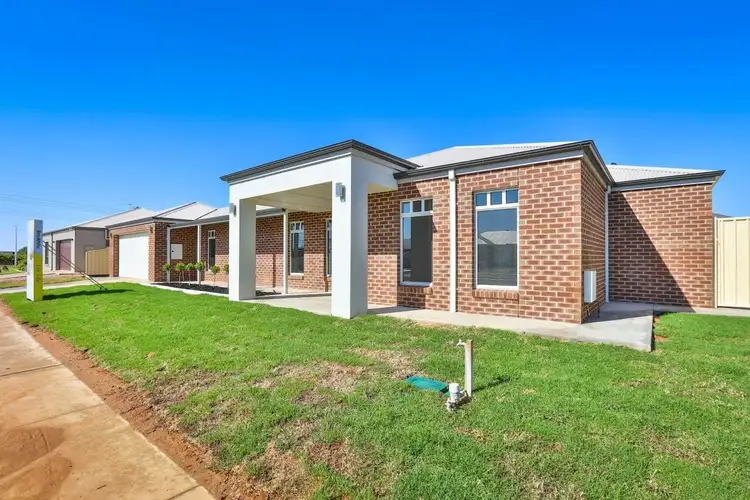 Fifth view of Homely house listing, 16 Kedmenec Drive, Mildura VIC 3500