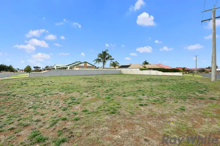 9 Hawkins Drive, Yarrawonga VIC 3730