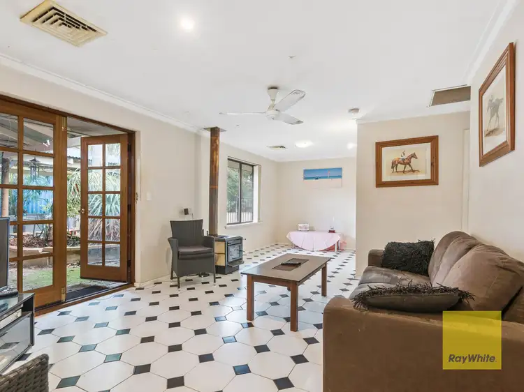 5 Goollelal Drive, Kingsley WA 6026