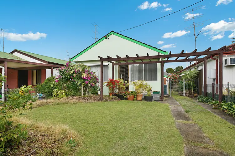82 McMasters Road, Woy Woy NSW 2256