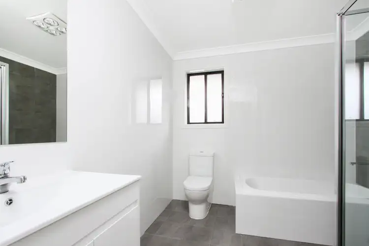 Sixth view of Homely house listing, 5 Huxtable Place, Goulburn NSW 2580