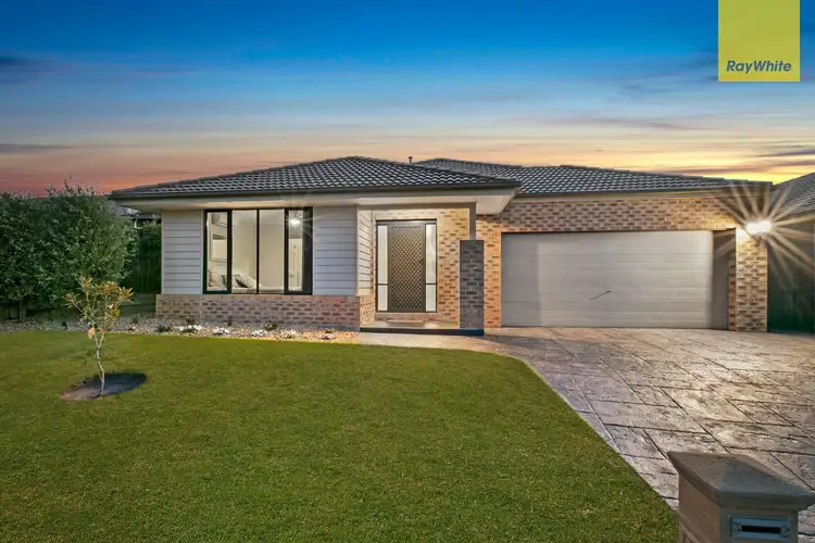32 Sagan Drive, Cranbourne North VIC 3977
