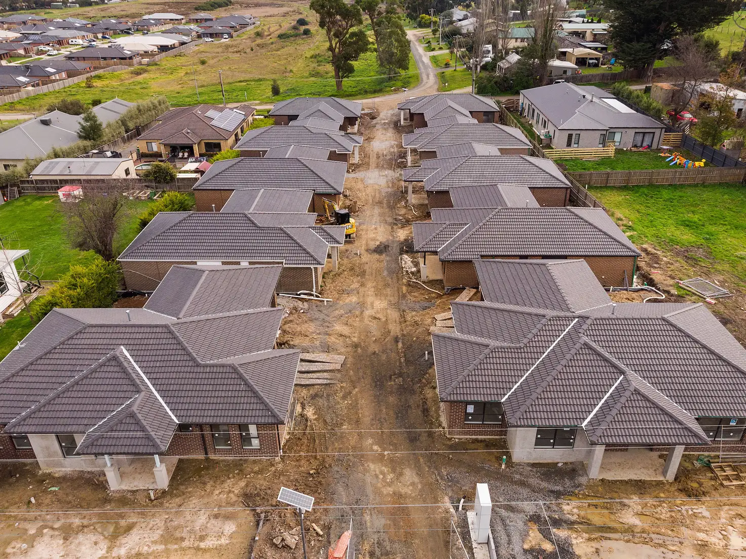 Main view of Homely unit listing, 2/37-39 Allura Place, Bunyip VIC 3815