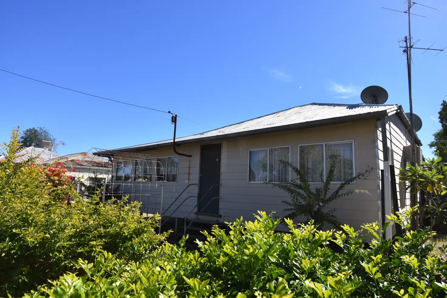 Main view of Homely house listing, 10 Pasteur Street, Jericho QLD 4728