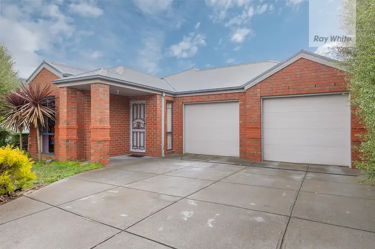 Second view of Homely house listing, 8 Sage Hills Place, Craigieburn VIC 3064