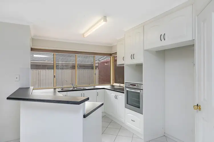 Fifth view of Homely house listing, 10 Greenlea Court, Munno Para West SA 5115