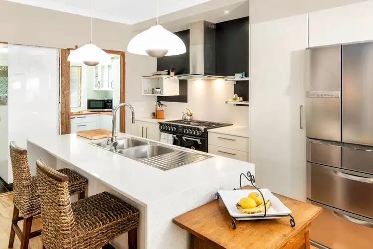 63 Thomas Street, Clontarf QLD 4019