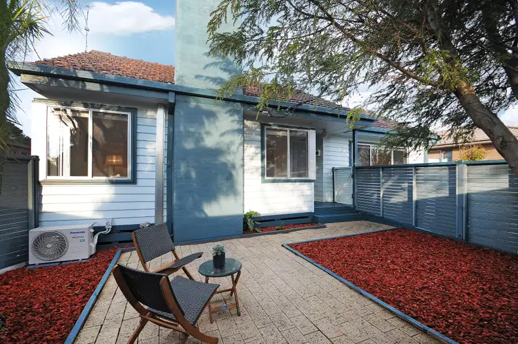 Main view of Homely house listing, 1/42 Petrie Street, Frankston VIC 3199