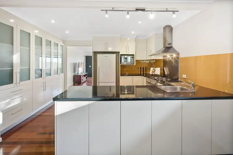 39 Hannam Street, Wynnum QLD 4178