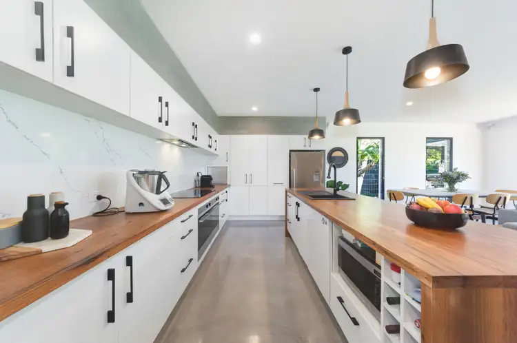 Second view of Homely house listing, 32 Fairsky Avenue, Mermaid Waters QLD 4218