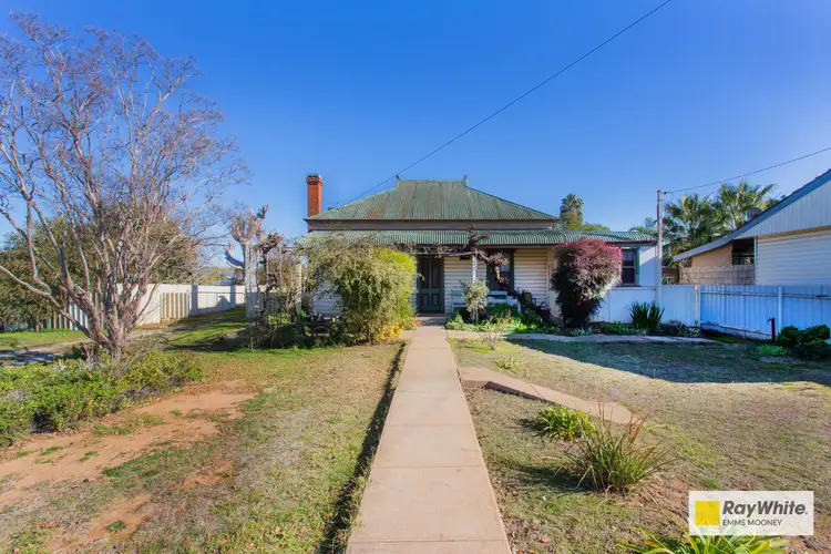 28 Lee Street, Cowra NSW 2794