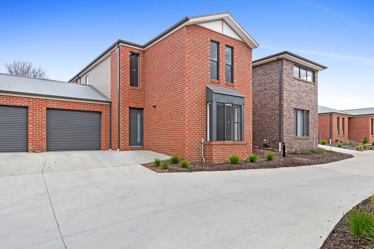 Main view of Homely townhouse listing, 10 Nader Close, Redan VIC 3350