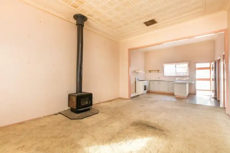 Fifth view of Homely house listing, 42 Goulburn Avenue, Red Cliffs VIC 3496