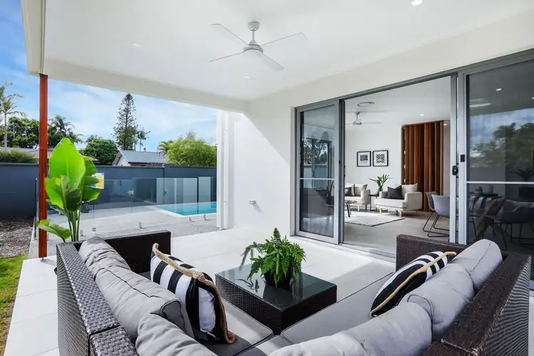 12 Collins Crescent, Benowa QLD 4217