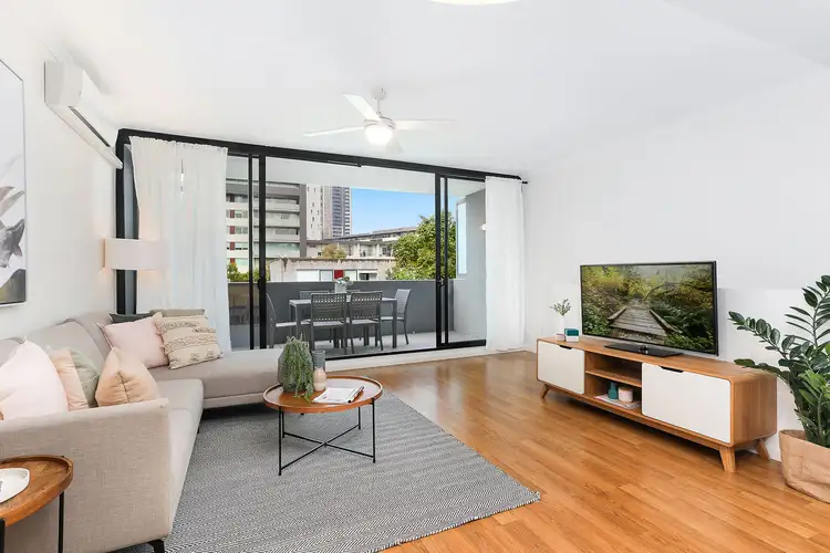 1/4 Hutchinson Walk, Zetland NSW 2017