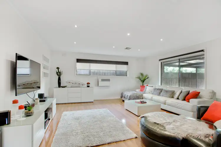 8 Eliza Court, Seaford VIC 3198