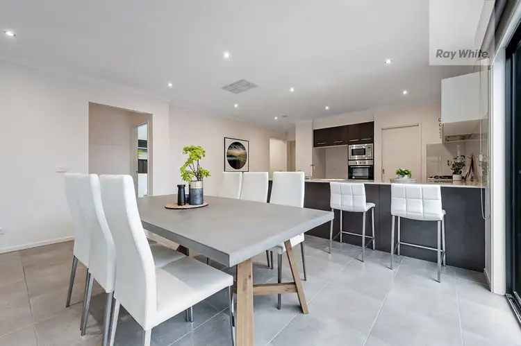 Sixth view of Homely house listing, 25 Bridgehaven Drive, Craigieburn VIC 3064