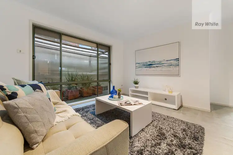 Seventh view of Homely house listing, 6 Gardenia Close, Craigieburn VIC 3064