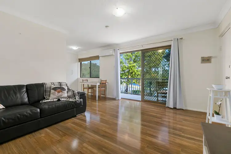 1/43 Swain Street, Holland Park West QLD 4121
