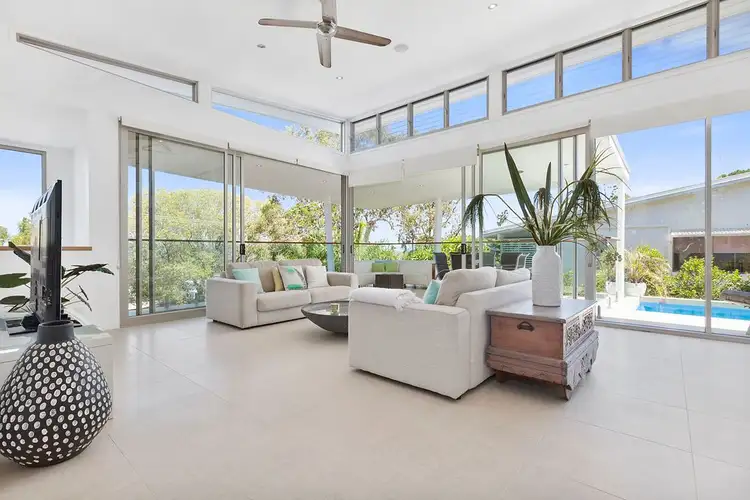 19 Nairana Rest, Noosa Heads QLD 4567
