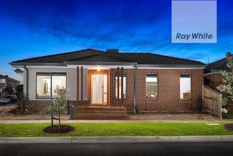 Main view of Homely house listing, 8 Gyrfalcon Way, Doreen VIC 3754