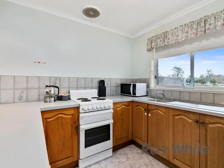 Fifth view of Homely unit listing, 2/9 Rose Court, Benalla VIC 3672