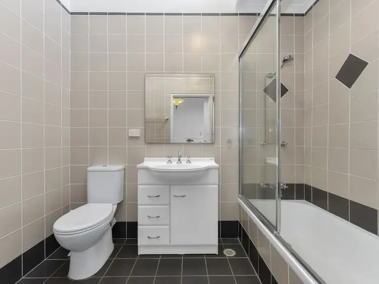 Fourth view of Homely unit listing, 3/32 Garrick Terrace, Herston QLD 4006