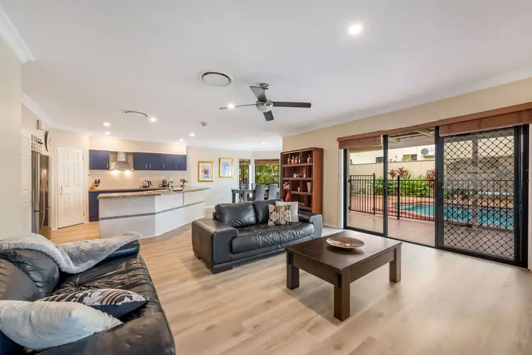 Fifth view of Homely house listing, 9 Coventry Circuit, Carindale QLD 4152