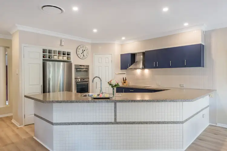 Sixth view of Homely house listing, 9 Coventry Circuit, Carindale QLD 4152