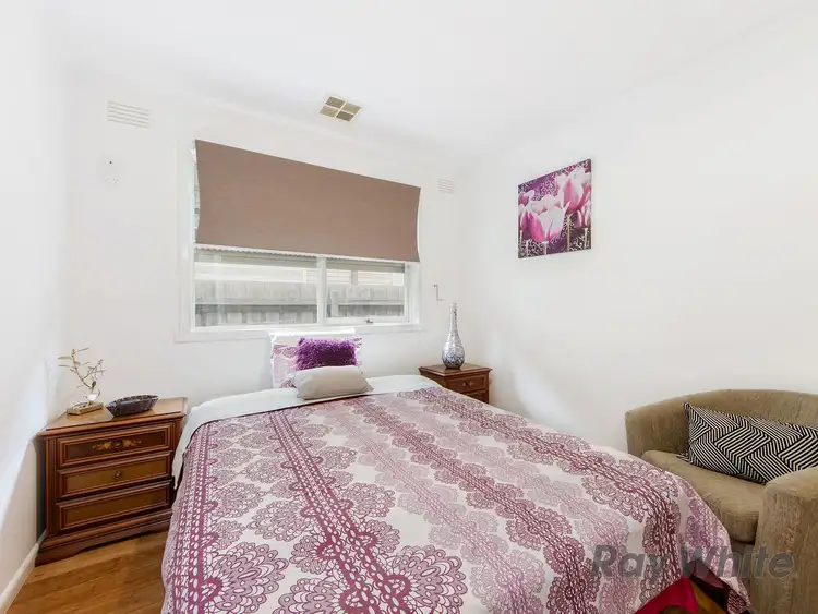 Fifth view of Homely house listing, 8 Breydon Court, St Albans VIC 3021