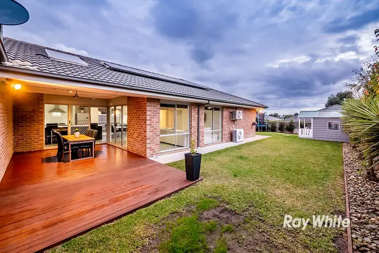 19 Sandstone Drive, Botanic Ridge VIC 3977