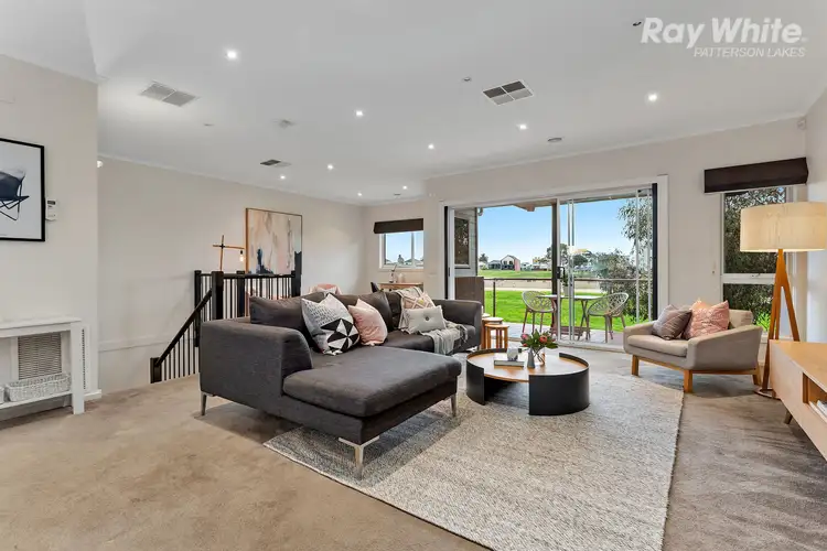 7 Dunk Crescent, Bonbeach VIC 3196