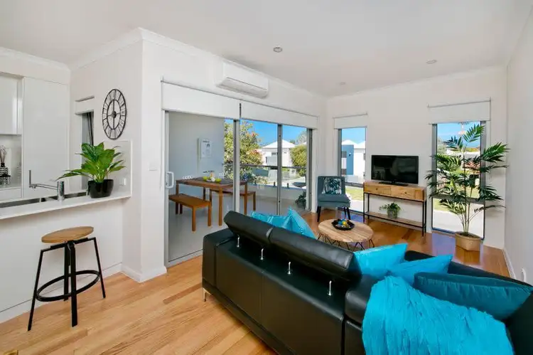 Second view of Homely house listing, 3/32 Pollard Street, Glendalough WA 6016
