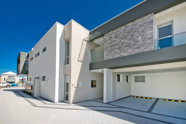 Fifth view of Homely house listing, 3/32 Pollard Street, Glendalough WA 6016