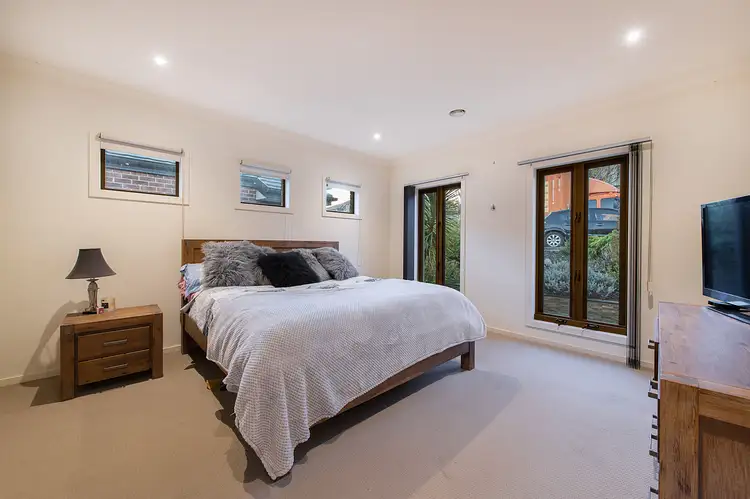 Fifth view of Homely house listing, 2 Florio Close, Berwick VIC 3806