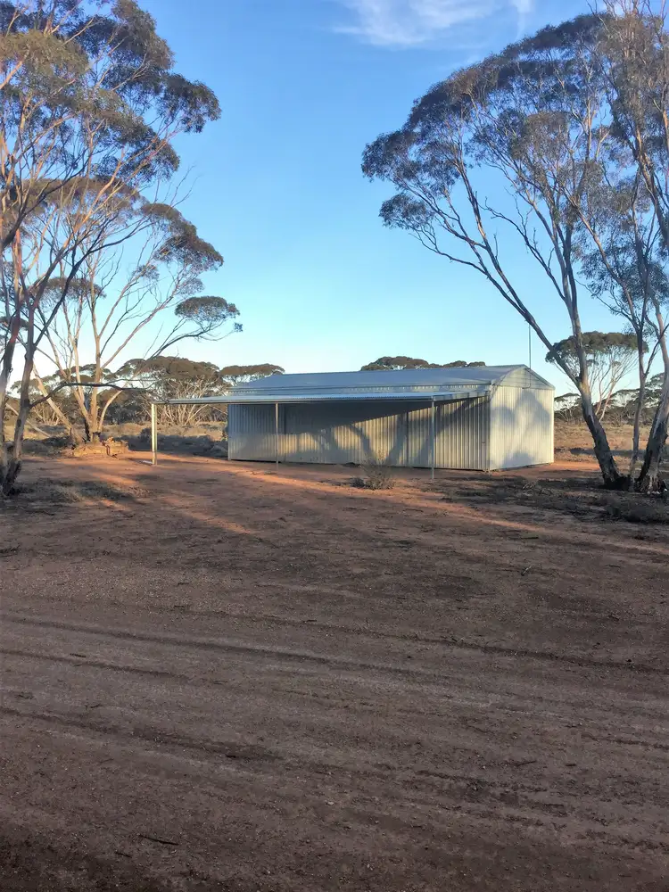 6 Old Railway Road, Blanchetown SA 5357