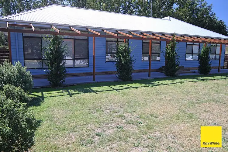 8 Rutledge Street, Bungendore NSW 2621