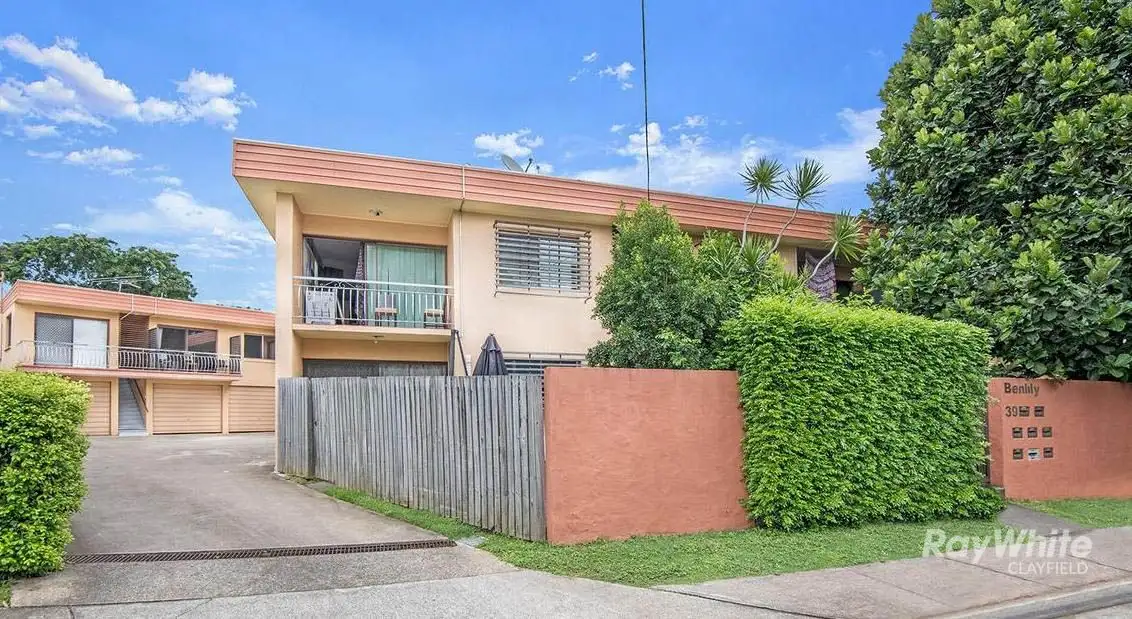Main view of Homely unit listing, 2/39 Collins Street, Clayfield QLD 4011