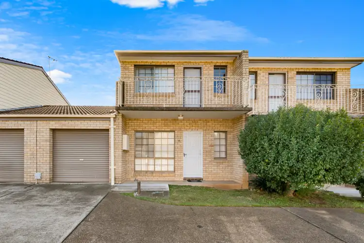11/17 Lagonda Drive, Ingleburn NSW 2565