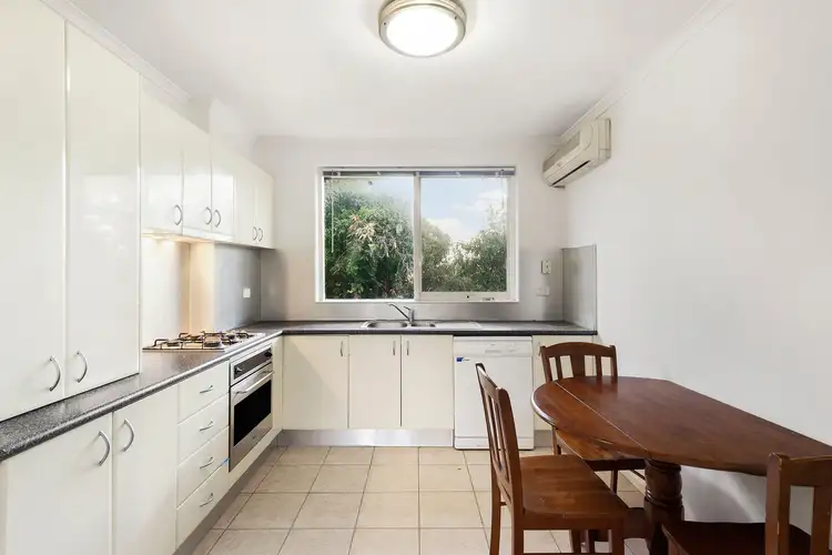 2/167 Atherton Road, Oakleigh VIC 3166